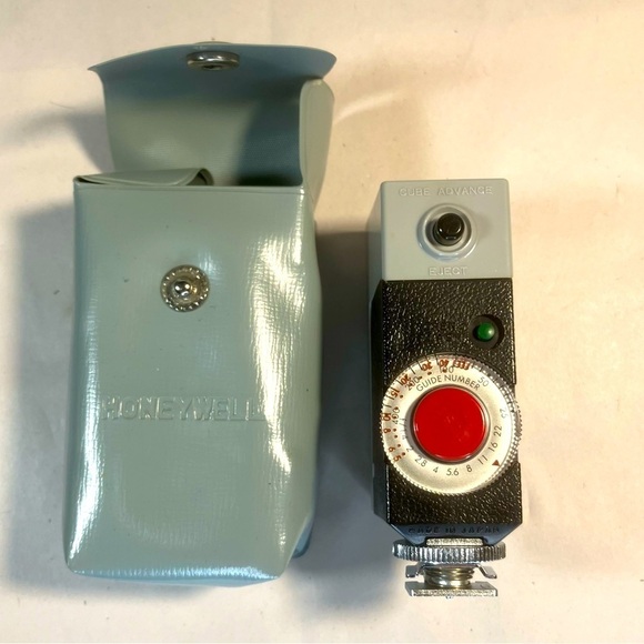 Vintage Honeywell, Tilt-A-Mite ll Folding Fan Camera Flash Unit - Picture 4 of 16